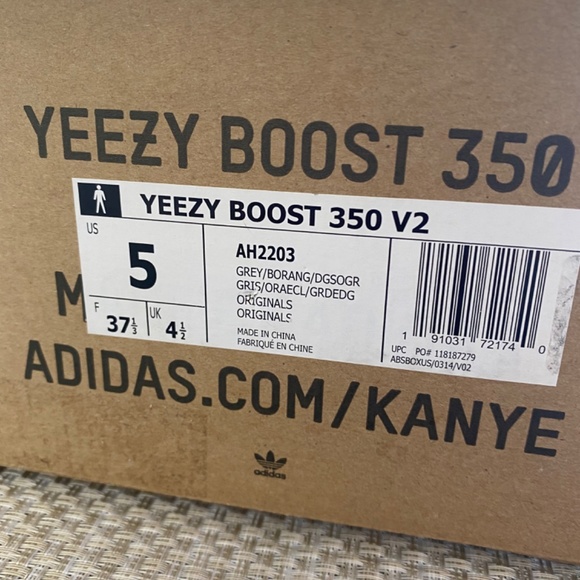 Yeezy Boost - Picture 5 of 5